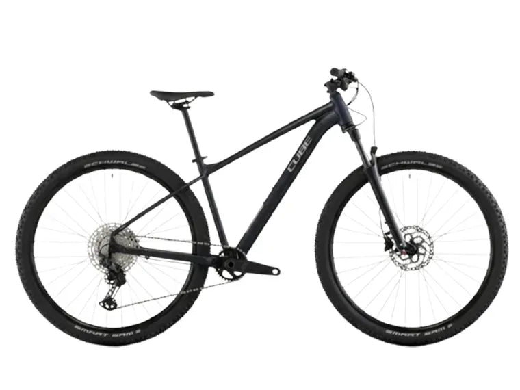 Bicicleta Cube Attention Pro Negro