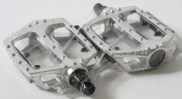 Pedal Aluminio Bmx Kp-313 9/16 Plata